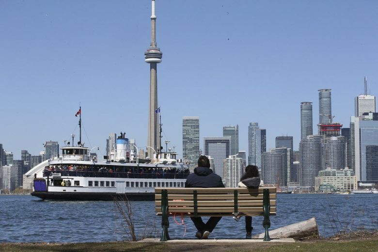 sailboat sinking toronto