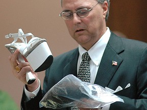 Defence attorney Steve Farese Sr. is seen in this April 18, 2007, file photo.  (AP Photo/Russell Ingle, File)