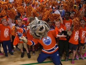 Young Oilers fans. David Bloom / Postmedia