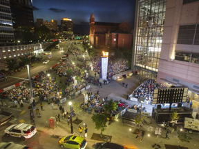 Fans watch Game 1 of the Eastern Conference finals outside Pittsburgh's PPG Paints Arena. (Bruce Deachman, Ottawa Citizen)