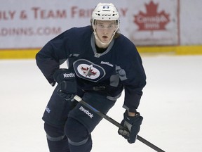 Jets prospect Sami Niku, a Finnish defenceman, has signed a three-year, entry-level contract for an average $916,700 at the NHL level.