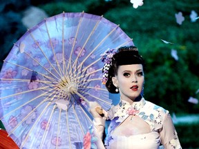 Singer Katy Perry, dresses as a geisha, performs onstage during the 2013 American Music Awards at Nokia Theatre L.A. Live on November 24, 2013 in Los Angeles, California. (Kevin Winter/Getty Images)