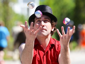 Riverfest 2017 juggler