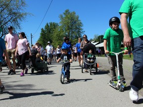 Participants begin the Huron-Perth JDRF Walk to Cure Diabetes on Saturday June 3, 2017 in Mitchell, Ont. Terry Bridge/Beacon Herald/Postmedia Network