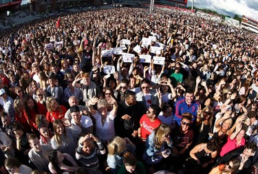 Music fans gather at the One Love Manchester benefit concert for the families of the victims of the May 22, Manchester terror attack, at Emirates Old Trafford in Greater Manchester on June 4, 2017.   (DAVE HOGAN FOR ONE LOVE MANCHESTER/AFP/Getty Images)