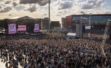 Music fans gather at the One Love Manchester benefit concert for the families of the victims of the May 22, Manchester terror attack, at Emirates Old Trafford in Greater Manchester on June 4, 2017.  (DANNY LAWSON/AFP/Getty Images)