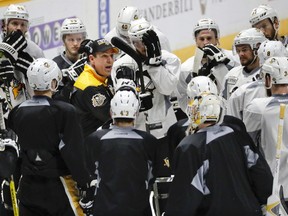 Pittsburgh Penguins head coach Mike Sullivan talks to his players during practice on June 4, 2017, in Nashville, Tenn. (AP Photo/Mark Humphrey)
