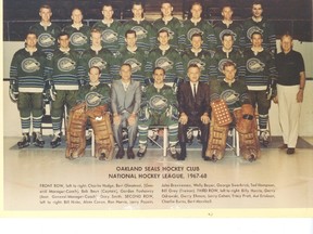 Oakland Seals team portrait from 1967-68 NHL season (Mark Greczmiel)