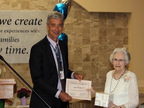 Bluewater Health President and CEO Mike Lapaine presents Jean Paisley with a certificate honouring her 60 years of service at Bluewater Health.
Handout/Sarnia This Week