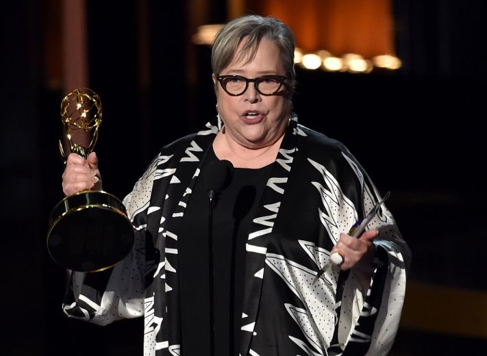 Kathy Bates Proud Of Flat Chest After Removing Breasts In Double Mastectomy Toronto Sun 