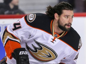 Free agent signing Nate Thompson is excited to play in Ottawa next season. (Al Charest/Postmedia Network/Files)