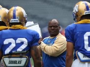 Defensive co-ordinator Richie Hall instructs his players during Winnipeg Blue Bombers practice on Mon., July 17, 2017. Kevin King/Winnipeg Sun/Postmedia Network