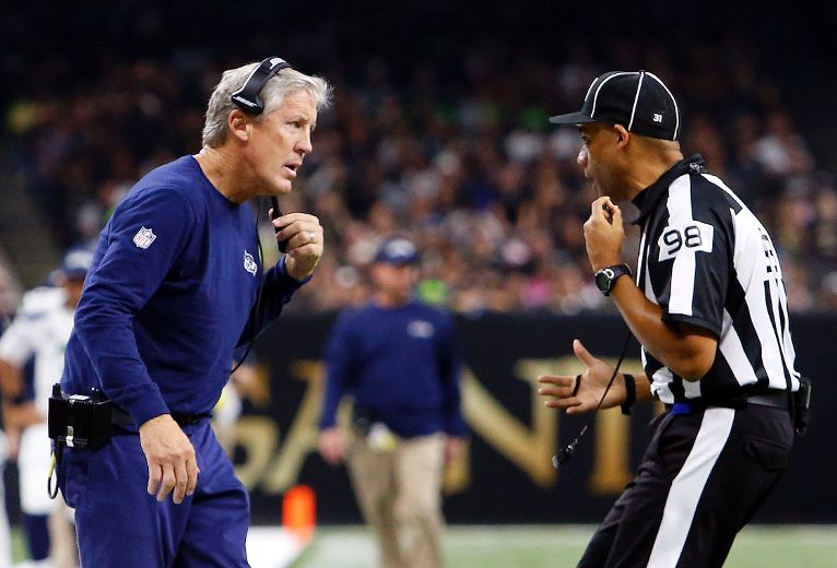 NFL hires 21 full-time game officials for 2017 season