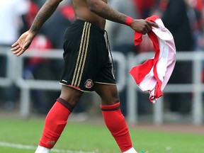 Jermain Defoe of Sunderland looks dejected as he leaves the field with his team relegated after the Premier League match between Sunderland and AFC Bournemouth at the Stadium of Light on April 29, 2017. (Ian MacNicol/Getty Images)