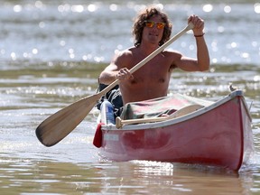 Jesse Powell arrived at The Forks in Winnipeg, from Calgary, via canoe, today. Saturday, August 12, 2017. Chris Procaylo/Winnipeg Sun/Postmedia Network