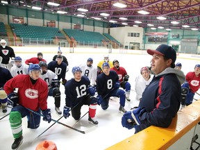 Assistant coach Vagelli Sakellaris talks to team hopefuls at the Rayside-Balfour Jr. A Canadians main camp at the Gerry McCrory Countryside Sports Complex in Sudbury, Ont. on Tuesday August 22, 2017. The camp runs all week and wraps up with a scrimmage at 5 pm on Saturday August 26 at the Noelville Arena. Gino Donato/Sudbury Star/Postmedia Network