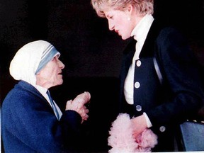Mother Teresa chats with Diana, Princess of Wales, during a visit to a convent in Rome on Feb. 19, 1992. The two women died five days apart in 1997. (Getty Images)