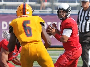 Carleton Ravens QB Michael Arruda completed 19 of 30 passes for 237 yards in his team’s win over Queen’s. (STEPH CROSIER/Postmedia Network)