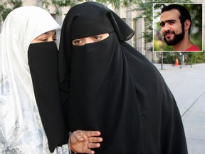 Omar Khadr (inset) wants unsupervised visits with his sister Zaynab Khadr, who is seen in this 2009 file photo on the left with their mother Maha El Samnah. (Brett Gundlock/Postmedia/THE CANADIAN PRESS/Colin Perkel)