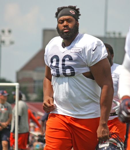 Akiem Hicks answers fan questions on Twitter