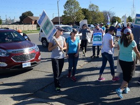 Fanshawe College faculty on the picket line at Fanshawe College in London. (MORRIS LAMONT, The London Free Press)