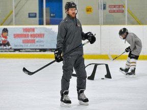 Former Detroit Red Wing forward Jason Williams teaches hockey skills to a group of Junior Knights at Nichols Arena on Thursday October 19, 2017. MORRIS LAMONT/THE LONDON FREE PRESS /POSTMEDIA NETWORK