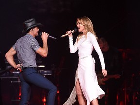 Musicians and husband and wife Tim McGraw and Faith Hill perform during their Soul2Soul Tour at Barclays Center of Brooklyn on October 27, 2017 in New York City. (Photo by Michael Loccisano/Getty Images)