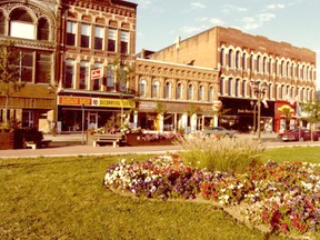 King Street, photo looks south from William Street. Left to right, The Stephens Block, The Snook Block, The Taft Block, The R. O. Smith Block; circa mid 1970s.