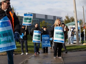 Faculty at 24 Ontario colleges went on strike Oct. 15, affecting more than 500,000 students. St. Clair College this week announced plans to extend the fall semester to accommodate the students’ schedules.