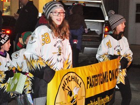 Mitchell minor ringette had a faithful contingent make an appearance at the Mitchell Lions Santa Claus parade Dec. 1. ANDY BADER/MITCHELL ADVOCATE