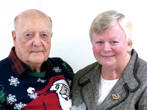 Janis Cunningham, senior manager, Oxford and Huron-Perth Community Offices, Canadian Cancer Society, presents a 2017 National Transformational Leadership Impact Award to Tillsonburg's Bill Pratt. (Contributed Photo)