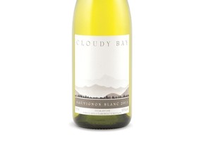 Cloudy Bay Vineyards 2017 Sauvignon Blanc