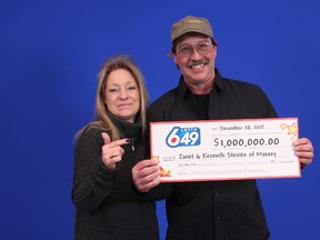 Janet and Kenneth Steinke celebrate their guaranteed $1 million prize from the Oct. 11 Lotto 6/49 draw. (Photo supplied)