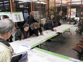 Wayne Lowrie/Postmedia Network
Township of Leeds and the Thousand Islands residents fill in their views on the township’s official plan.