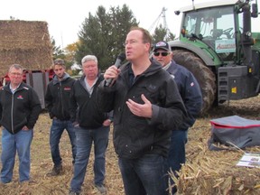 File photo/Sarnia Observer/Postmedia Network
Andrew Richard, founder of Comet Biorefining, speaks to farmers at a field demonstration day organized in November 2016 by the Cellulosic Sugar Producers Co-op. The Co-op is supplying corn stocks and wheat straw as feedstock for a dextrose sugar manufacturing plant Comet plans to build in Sarnia.