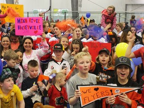 KEVIN RUSHWORTH HIGH RIVER TIMES/POSTMEDIA NETWORK. Community members packed the Bob Snodgrass Recreation Complex during the Kraft Hockeyville 2018 voting party held March 31 at the arena.