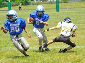 Members of the Port Dover Steelheads atom squad compete in a past contest vs. Hamilton. The Steelheads organization hopes to start a flag football league for the upcoming spring season.
JACOB ROBINSON/Simcoe Reformer