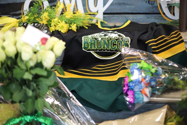 Humboldt Broncos host tribute ceremony following emotional return to home  ice