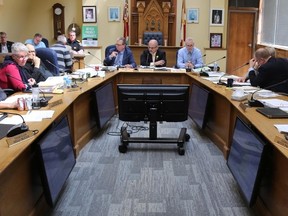 TIM MEEKS/THE INTELLIGENCER
Councillors and city staff pour over 2018 operating budget items Wednesday at city hall. Municipal taxes for Belleville residents will increase between 1.46 and 2.52 per cent.