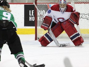 Bruderheim goalie Emerance Maschmeyer stands behind her decision to uproot herself from Calgary to play with Les Canadiennes in Montréal this past CWHL season. She earned two three star recognition during the team’s playoff run against the Markham Thunder.