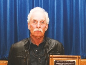 Alan Gorzitza was awarded the Ron Pelham Memorial Award at the Volunteer Appreciation barbecue held at the Cultural-Recreational Centre April 18. Jasmine O’Halloran Vulcan Advocate