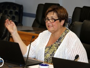 Coun. Noella Rinaldo continues to push for a better salary for the mayor’s job in Timmins. Rinaldo said Timmins needs to have a more competitive salary to make the job more attractive to a wider range of candidates. This followed a report presented to council this week that shows the current pay levels for the mayor and council in Timmins are within the norms for this part of Ontario.