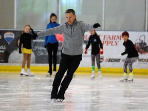 Canadian figure skater Elvis Stojko, three-time World champion and two-time Olympic silver medalist, leads a seminar on Saturday at the Brant Sports Complex for members of the Paris Figure Skating Club. Michelle Ruby/The Expositor