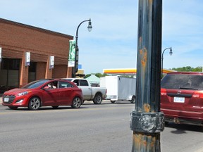 One of the decorative steel streetlight poles on 10th Street East. DENIS LANGLOIS/THE SUN TIMES