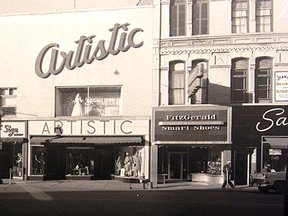 King Street, north side, upper bend. From left to right: the Central Block, the New York House, the Fitzgerald/Andrew Block. John Rhodes photo