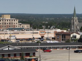 A detailed report carried out by an independent think tank is predicting that there will be economic growth in Timmins in the next couple of years. The growth will be slow but the Conference Board of Canada said the city is coming back from a brief slump, thanks in part to the continued strength of the price of gold.