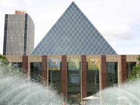 Edmonton city hall. (EDMONTON SUN FILE)