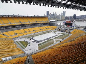 A view of the Heinz Field is seen in Pittsburgh on Dec. 27, 2010. The Penguins hosted the Washington Capitals in the 2011 Bridgestone NHL Winter Classic. (REUTERS/David DeNoma)