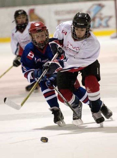 The Brampton Canadettes tied with a score of 1-1 with the Kitchener Rangers in the second period of their game in the Bell Sensplex on Thursday. (Hadas Parush/Special to the Ottawa Sun)