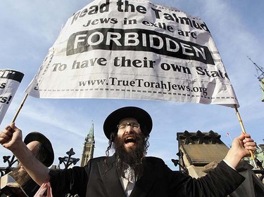 An anti-Zionist Orthodox Jew yells during a protest outside of the Parliament Hill in Ottawa, Tuesday Nov 16, 2010. (ANDRE FORGET/QMI AGENCY)